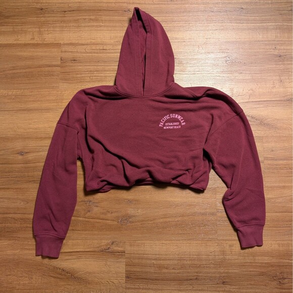PacSun Newport Beach Cropped Hoodie Medium Red Burgundy Pullover Casual - Picture 1 of 9